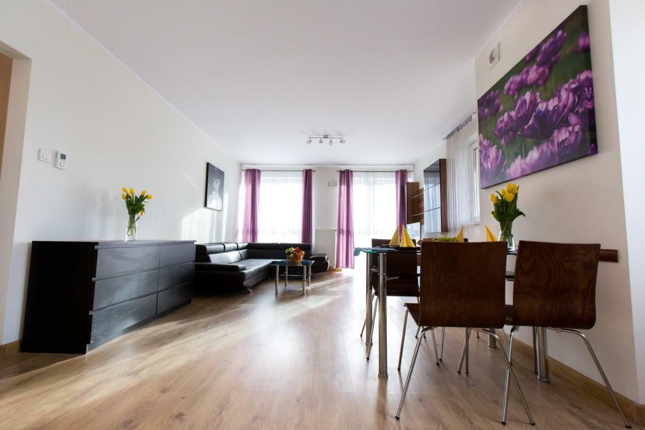 ורשה Pcd Aparthotel Ochota מראה חיצוני תמונה